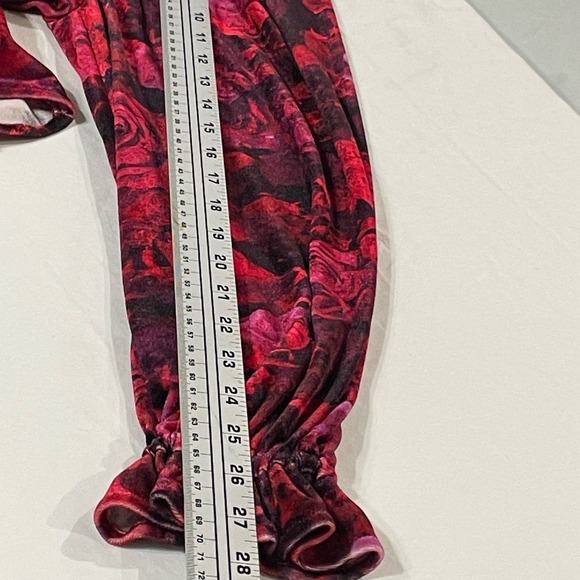 NWT Chelsea & Violet Red Floral Blouse Size Large‎ - Picture 9 of 11